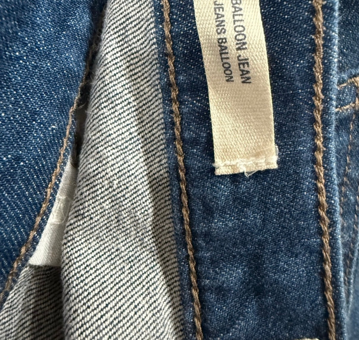 Universal Threads Balloon Jeans Size 8/29R