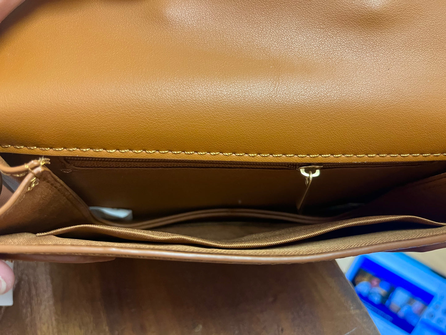 Bee crossbody