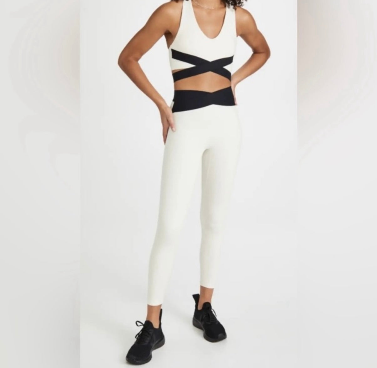 Le Ore Bandier Revolve Off White Black Contrast Cross Over Legging Small