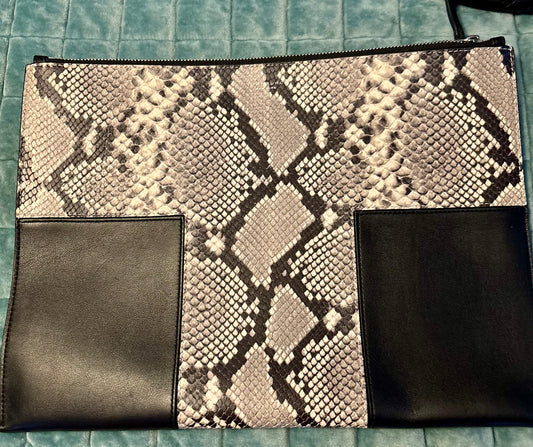 Tory Burch pouch