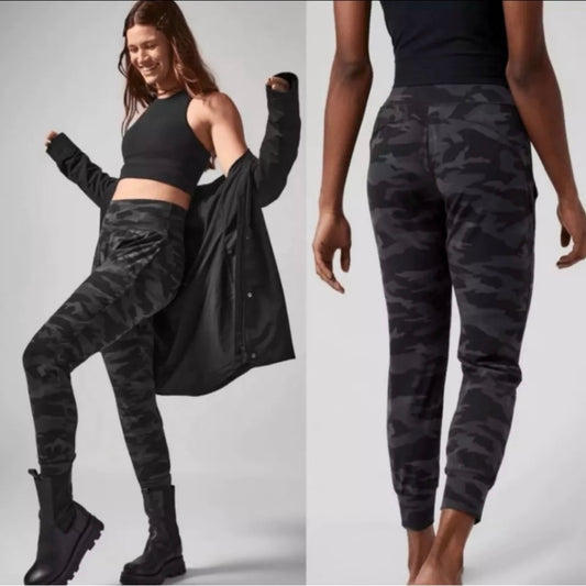 Athleta Salutation Camo Jogger XSP New